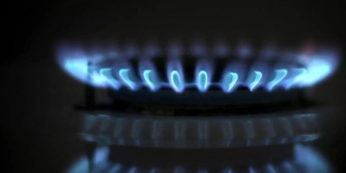 Die Gaslieferungen für den kommenden Winter seien gesichert, so die Bundesregierung. Gleichzeitig müssen sich Verbraucher mit hohen Preisen oder gekündigten Verträgen arrangieren. Foto: picture alliance / dpa Die Gaslieferungen für den kommenden Winter seien gesichert, so die Bundesregierung. Gleichzeitig müssen sich Verbraucher mit hohen Preisen oder gekündigten Verträgen arrangieren. Foto: picture alliance / dpa