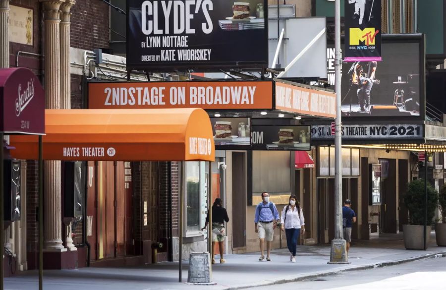 Ein seltenes Bild: Der Broadway in New York ist fast leer.