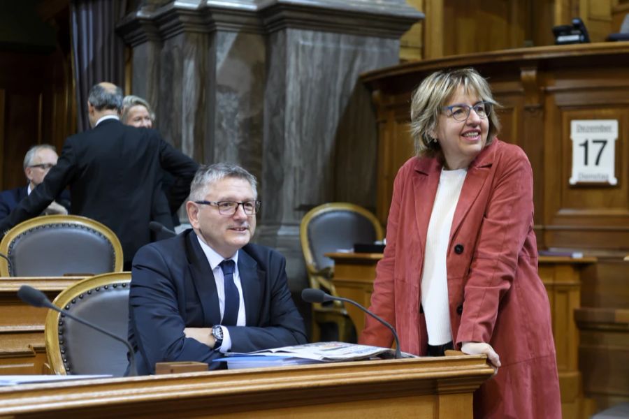 Elisabeth Baume-Schneider (SP/JU) und Charles Juillard (Mitte/JU) im Ständerat zu Beginn der Wintersession 2019: Die beiden kennen sich aus der kantonalen Regierung schon.