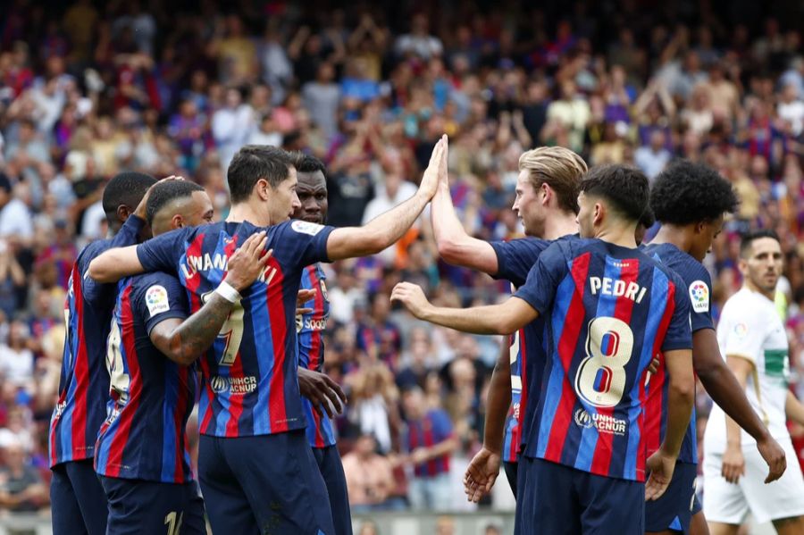 Barcelona reiht sich knapp hinter Real Madrid auf Rang acht ein. 329 Millionen Franken kostet die beste Startelf der Blaugrana.