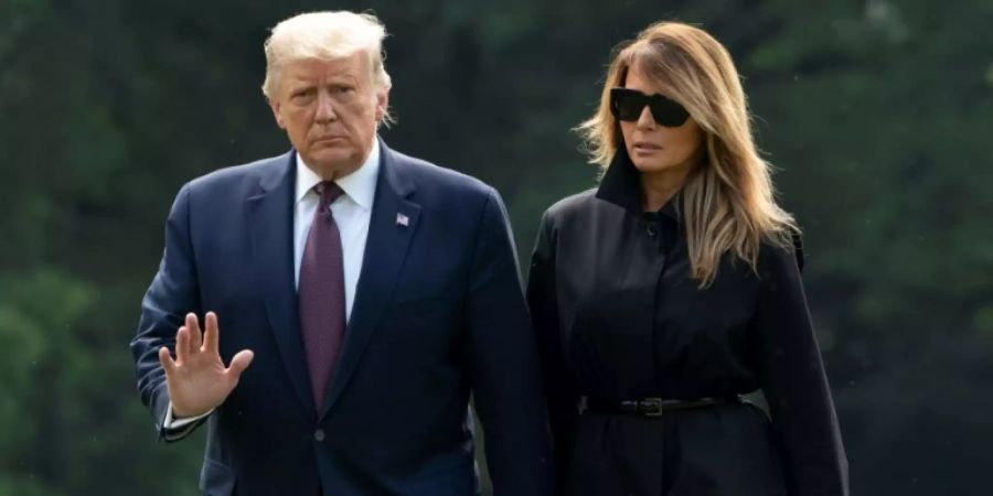 Donald Trump wurde kürzlich angeklagt. Gattin Melania zog sich daraufhin vorübergehend zurück.