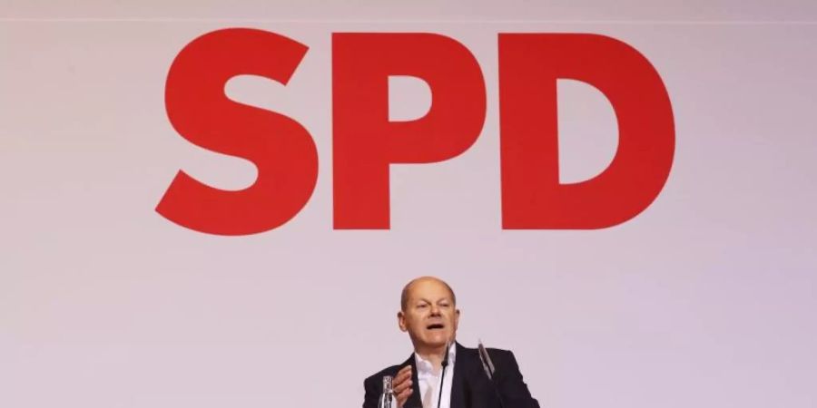 Olaf Scholz auf dem Landesparteitag der SPD Thüringen in Bad Blankenburg. Foto: Bodo Schackow/dpa-Zentralbild/dpa