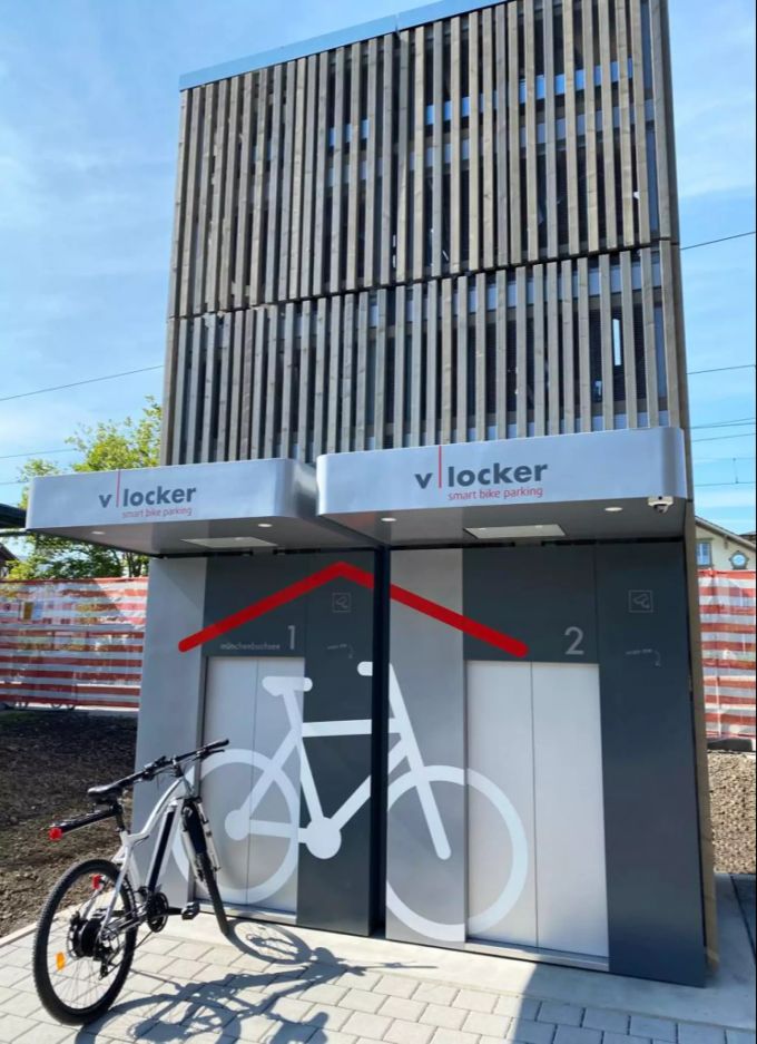 Der Veloturm in Münchenbuchsee. Veloturm