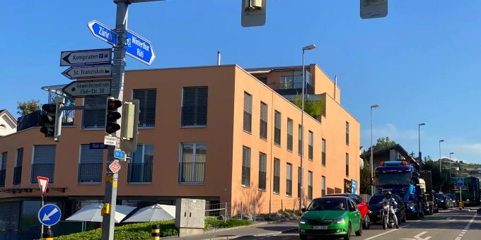 Stau auch tagsüber: Rapperswil-Jona.