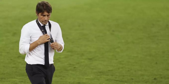 Enttäuschung: Antonio Conte von Inter Mailand nach dem verlorenen Final in der Europa League. Antonio Conte Inter Mailand