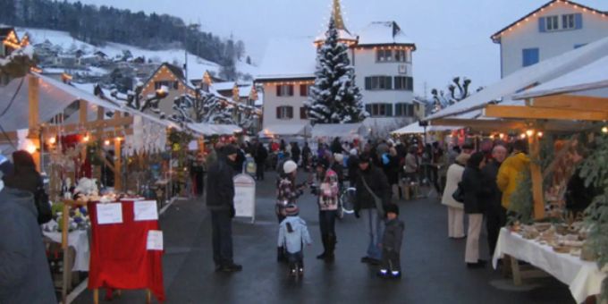 Kein Weihnachtsmarkt dieses Jahr: Schmerikon. Weihnachtsmarkt