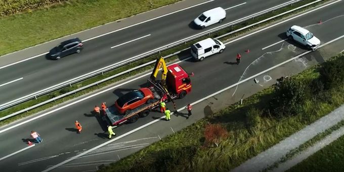 Wädenswil ZH - Auto überschlägt sich - zwei Verletzte auf A3