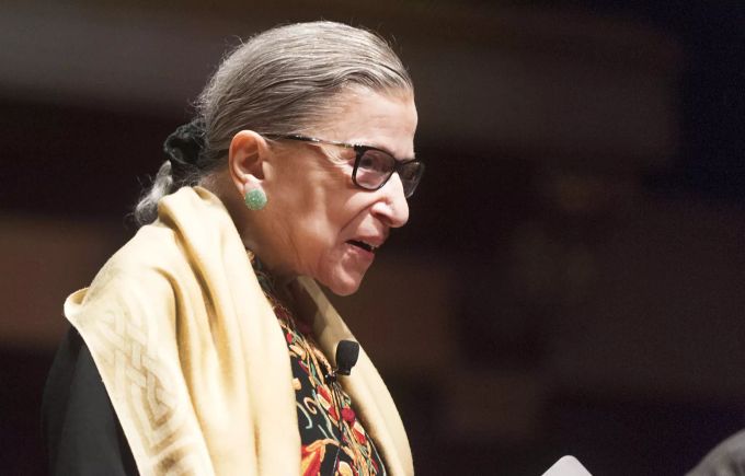 Die amerikanische Justiz-Ikone Ruth Bader Ginsburg ist im Alter von 87 Jahren gestorben. united states supreme court