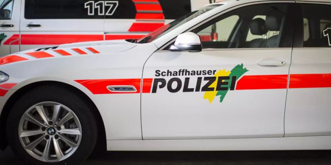 Stadt Schaffhausen: 62-jähriger E-Biker bei Alleinunfall verletzt. Stadt Schaffhausen: 62-jähriger E-Biker bei Alleinunfall verletzt