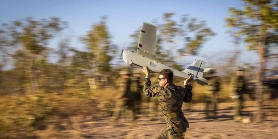 Die US-Marines arbeiten mit der australischen Armee zusammen, um die Feuerwehreinsätze mit Echtzeit-Video-Feeds vom RQ-20B Puma zu unterstützen. Foto: U.S. Marines/ZUMA Wire/dpa