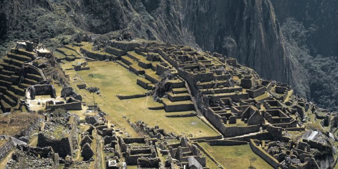 Nahe der Inka-Ruinenstadt Machu Picchu ist ein Waldbrand entfacht. Peru