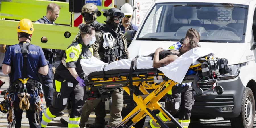Der 34-jährige Portugiese befindet sich gegenwärtig in medizinischer Obhut.