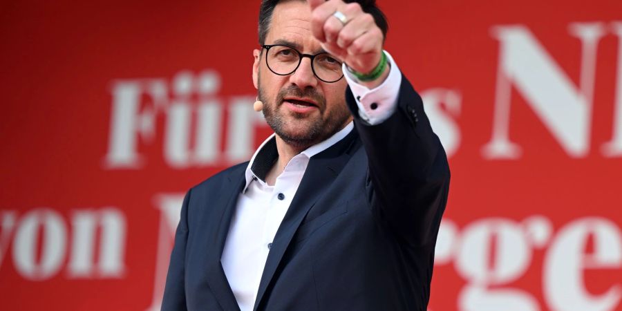 SPD-Spitzenkandidat Thomas Kutschaty in Nordrhein-Westfalen bei einem Wahlkampftermin der Partei in Köln.