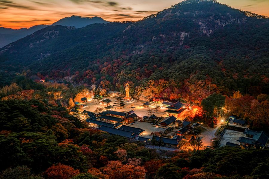 Tempelanlage Berge Wald Korea