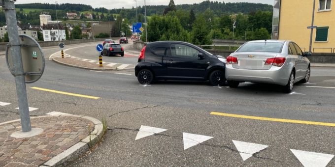 Kollision wegen Vortrittsmissachtungen.