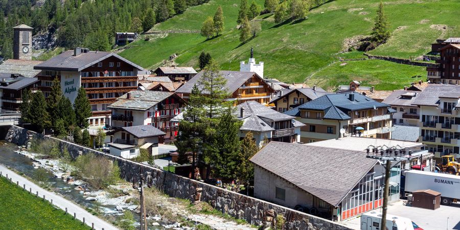 Blick auf Saas-Grund.