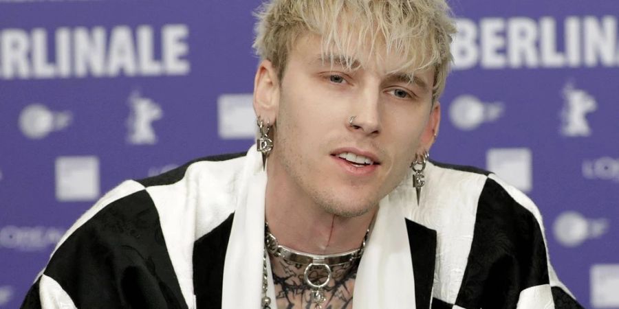 Machine Gun Kelly ist für seinen volltätowierten Körper bekannt.