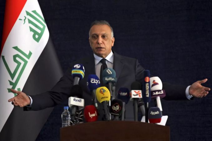 Der irakische Premierminister Mustafa al-Kadhemi spricht während einer Pressekonferenz in Basra, Südirak, am 15. Juli 2020. Mustafa al-Kadhemi