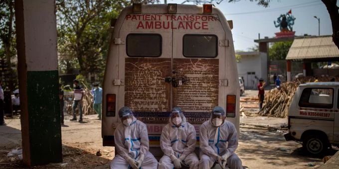 Die in Indien verbreitete Coronavirus-Mutation könnte für die hohen Fallzahlen mitverantwortlich sein. Coronavirus Indien