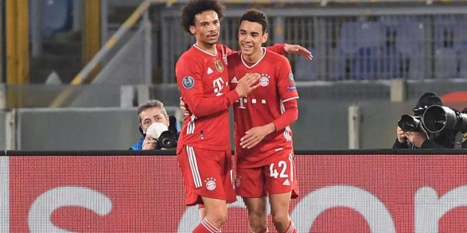 Könnten bald Nationalmannschaftskollegen sein: Die Bayern-Profis Leroy Sané und Jamal Musiala (r). Foto: Giuseppe Maffia/dpa Könnten bald Nationalmannschaftskollegen sein: Die Bayern-Profis Leroy Sané und Jamal Musiala (r). Foto: Giuseppe Maffia/dpa