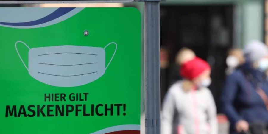 Ein Ende der Corona-Massnahmen ist vorerst nicht in Sicht: Der Inzidenzwert stagniert am Dienstag auf hohem Niveau. Foto: Bernd Wüstneck/dpa-Zentralbild/dpa