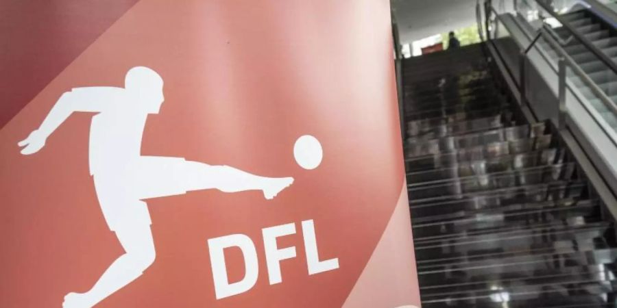 Auch die Deutsche Fussball Liga kritisiert die Super-League-Pläne. Foto: Frank Rumpenhorst/dpa