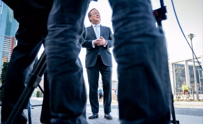 Armin Laschet (CDU), Ministerpräsident von Nordrhein-Westfalen und Kanzlerkandidat der Union, will auf die Kritiker in den eigenen Reihen zugehen.. Armin Laschet
