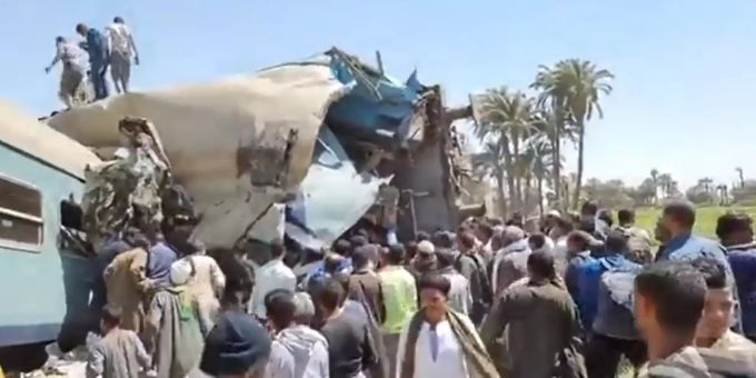 In Ägypten sind am Freitag zwei Züge zusammengestossen. Ägypten