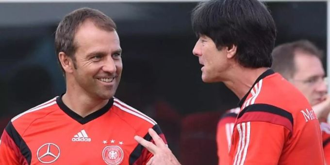 Hansi Flick (l) war bei der deutschen Nationalmannschaft Joachim Löws Assistent beim Gewinn des WM-Titels 2014. Foto: Marcus Brandt/dpa Hansi Flick (l) war bei der deutschen Nationalmannschaft Joachim Löws Assistent beim Gewinn des WM-Titels 2014. Foto: Marcus Brandt/dpa