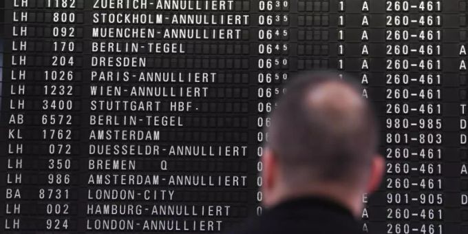 Kommt es aufgrund eines Streiks zu Flugausfällen, können sich die Airlines nicht immer auf «aussergewöhnlicher Umstände» berufen. Das ergab nun ein Urteil des EuGH. Foto: Arne Dedert/Symbolbild/dpa Kommt es aufgrund eines Streiks zu Flugausfällen, können sich die Airlines nicht immer auf «aussergewöhnlicher Umstände» berufen. Das ergab nun ein Urteil des EuGH. Foto: Arne Dedert/Symbolbild/dpa