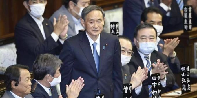 Japans Regierungschef Suga blickt auf eine schwierige Zukunft. Suga
