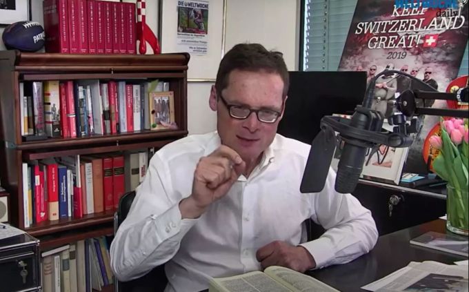 In seiner Video-Kolumne «Weltwoche Daily» schiesst Köppel von Montag bis Freitag scharf gegen die Corona-Politik des Bundesrats. Weltwoche Daily Roger Köppel