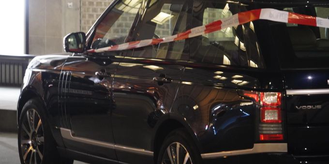 Schwer verletzt - Frau bei Streit in Zürich von Auto mitgeschleift