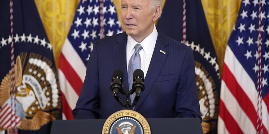 Joe Biden, Präsident der USA, spricht während einer Veranstaltung mit der Nationalen Gouverneursvereinigung im East Room des Weissen Hauses. Foto: Evan Vucci/AP/dpa
