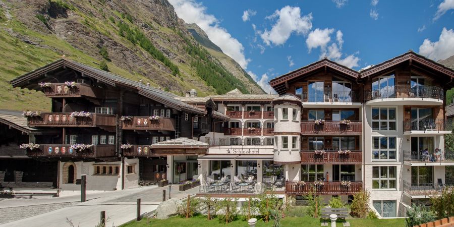 SchlossHotel in Zermatt im Sommer.