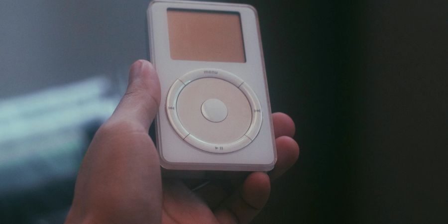 Damals eine Sensation und heute ein Klassiker, der viele Nutzer hat. Der Apple iPod zählt zu den beliebtesten Media-Playern überhaupt.