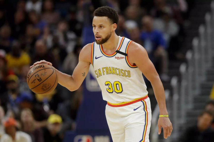 Arbeitet im Kampf gegen das Coronavirus eng mit seinen Mitspielern zusammen: Warriors-Superstar Stephen Curry.