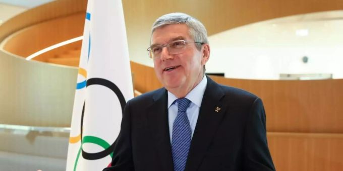Thomas Bach kann sich auch Olympische Spiele im Frühling vorstellen. Foto: Denis Balibouse/KEYSTONE/dpa Thomas Bach kann sich auch Olympische Spiele im Frühling vorstellen. Foto: Denis Balibouse/KEYSTONE/dpa