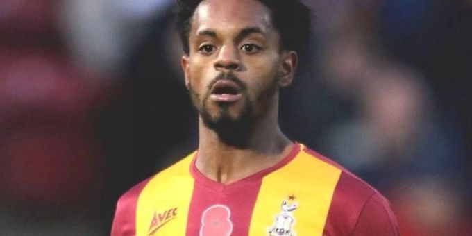 Tyrell Robinson im Trikot von Bradford City, wo er entlassen wurde. Arsenal Tyrell Robinson