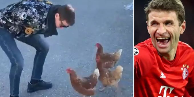 Im Video - Da gackern ja die Hühner: Bayern-Müller macht den Clown