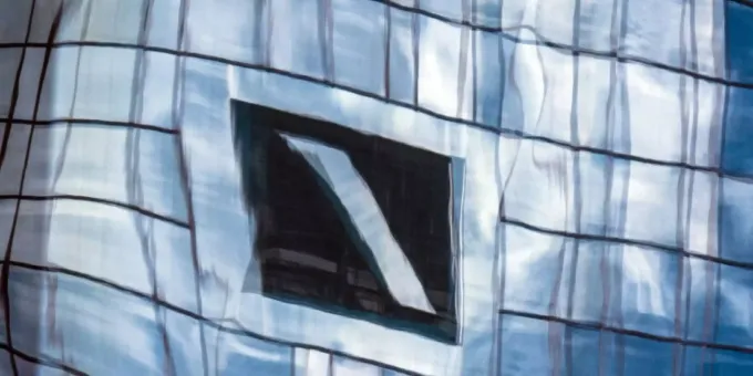 Deutsche Bank Macht 2019 Verlust Von Insgesamt 5 7 Milliarden Euro