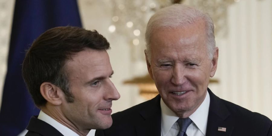 Biden Macron