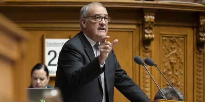 Bundesrat Guy Parmelin spricht im Nationalrat im Herbst 2022. Strommangel Bundesrat Guy Parmelin