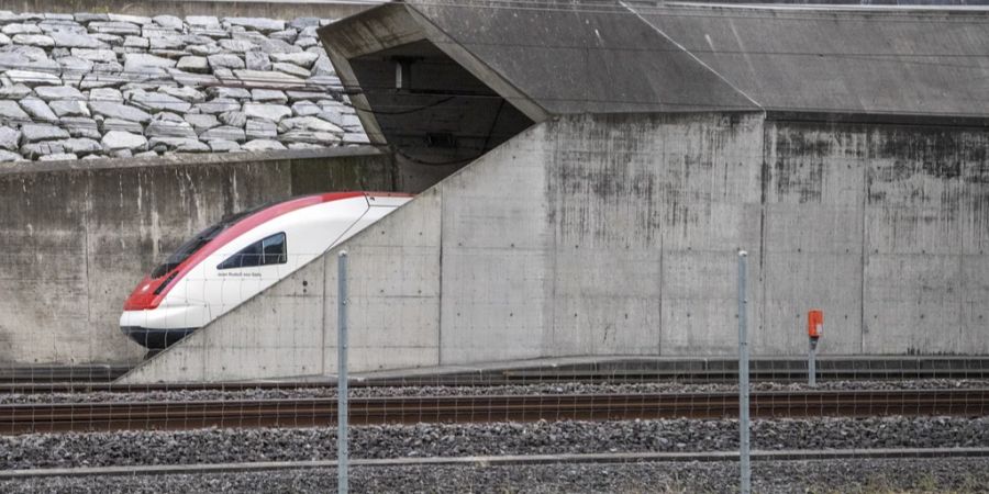 Zug Gotthard Basistunnel