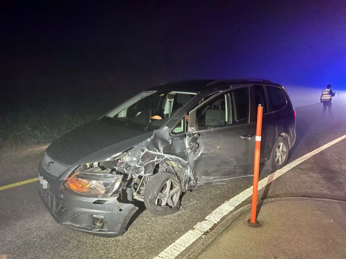 An beiden Fahrzeugen entstand ein hoher Sachschaden. Fahrzeugen