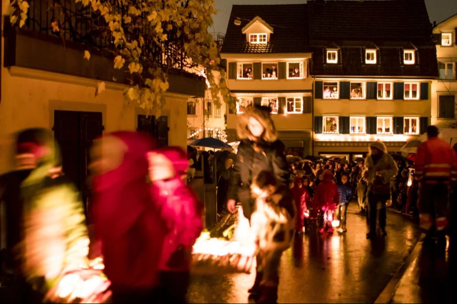 In Richterswil wird jährlich die traditionelle Räbechilbi zelebriert.