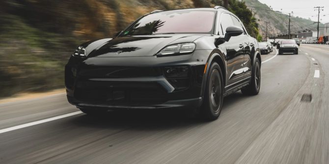 Porsche Macan EV