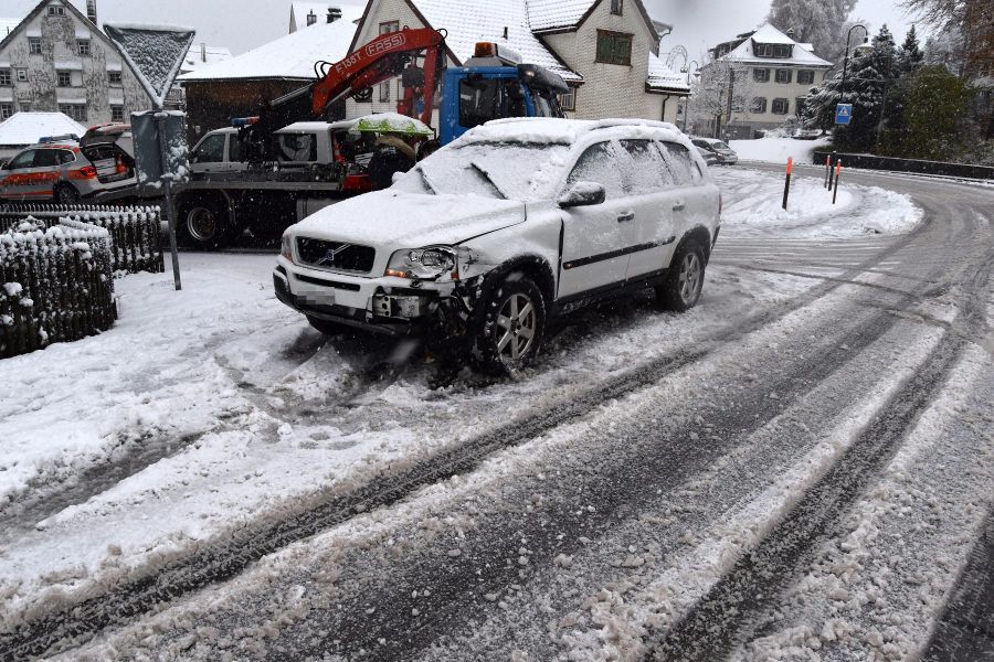 An den Fahrzeugen entstand ein Sachschaden.