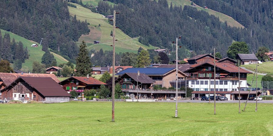 Blick auf St. Stephan. - Simmental