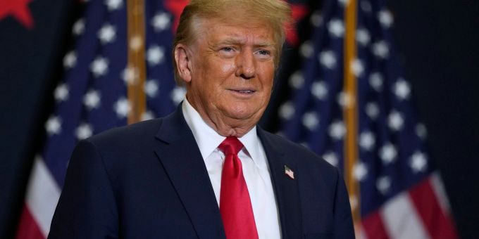 Donald Trumps Wahlkampfteam kündigte an, gegen die Entscheidung vorgehen zu wollen. Joe Biden stellt sich erneut zur Wahl. Joe Biden Donald Trump
